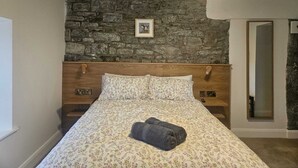 Deluxe Double Room, Garden View - The Hedgerow Kilshanny (Kilshanny)