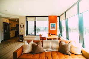 Smart TV, books, music library, stereo - Historic Penthouse Loft - 1BR/1Bath with Views! (Halifax)
