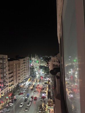 الإطلالة من المنشأة