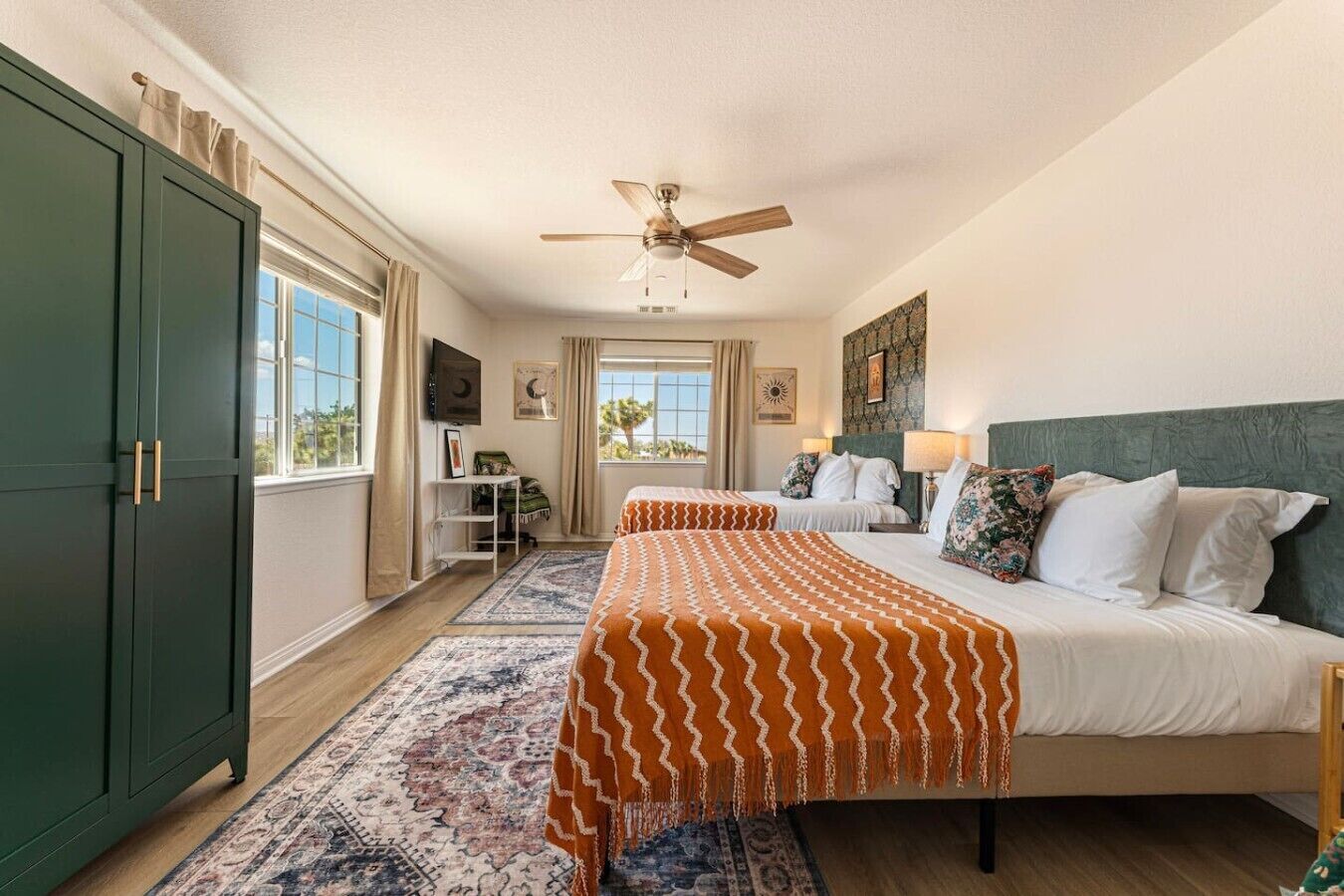 Desk, iron/ironing board, travel cot, WiFi