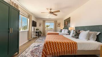 Desk, iron/ironing board, travel cot, WiFi