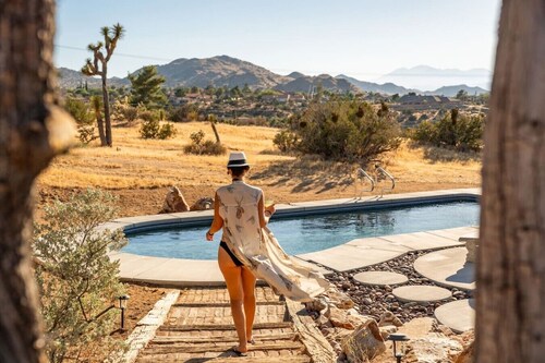 Karmel | Pool + Spa | Hilltop Retreat | Park Views