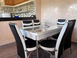 Dining - Traditional Moroccan Villa with Heated Private Pool – 20 Minutes from Essaouira (Essaouira)