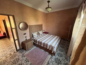 Room - Traditional Moroccan Villa with Heated Private Pool – 20 Minutes from Essaouira (Essaouira)