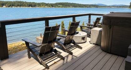 Selah Shores @ Hood Canal- Luxury Waterfront w/ Hot Tub