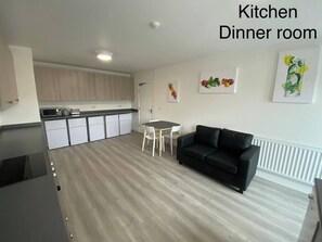 Zimmer, 1 Schlafzimmer | Wohnzimmer