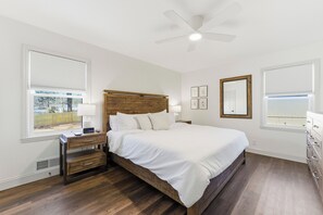 3 bedrooms, iron/ironing board, WiFi, bed sheets - Ranch in Marietta Near Truist, ATL, KSU & DT Marietta (Marietta)
