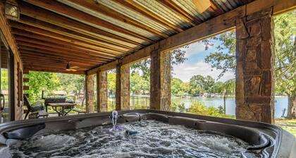 Luxury Log Cabin on Lake- Sleeps 12 with boat dock & ramp