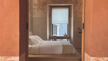 Coffres-forts dans les chambres, bureau, rideaux occultants