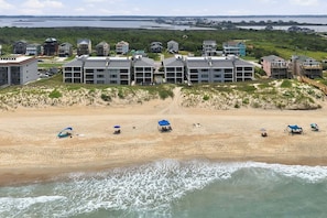 On the beach - 5731 - The Sandbar Wake to ocean views! 3BR condo with pool, elevator & beach access. (Nags Head)