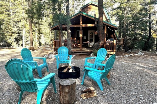 Fireside Cottage w/Fire pit at Duck Creek Village