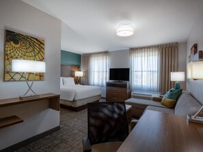 TV, offices, computer monitors - Accessible Queen Studio w/ Free Breakfast & Pool (Gilbert)