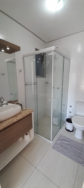Bathroom - Vrbo Property (Florianópolis)
