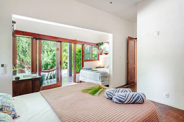 3 bedrooms, internet, bed sheets