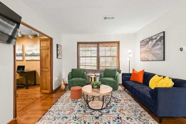 Living area - Peaceful 4-bedroom house with AC in Baton Rouge (Baton Rouge)