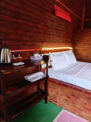 1 bedroom, WiFi (free), bed sheets - Room with mountain view in Kandy (Nattarampota)