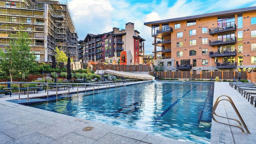 Electric Pass Lodge by Avantstay Ski-in/ski-out + Sonos Walk to Gondola + Dining