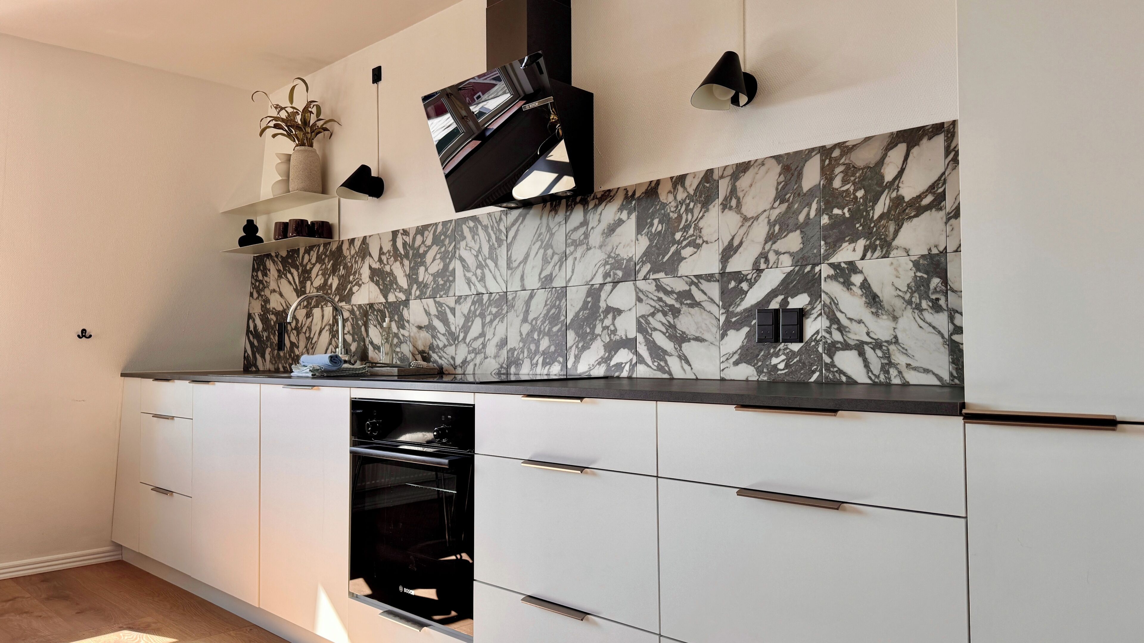 Superior Apartment, 2 Bedrooms, City View | Private kitchen | Full-size fridge, oven, stovetop, dishwasher