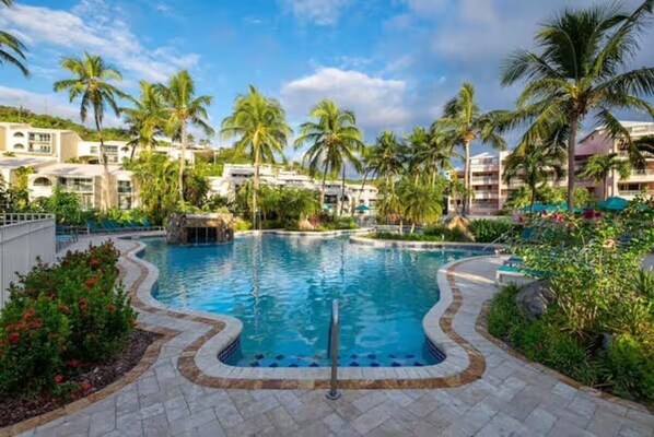 Pool - Oceanfront on Cowpet| Beach, Pool & Hot Tub (St. Thomas)