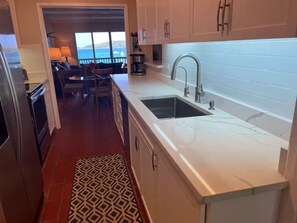 Private kitchen - Oceanfront on Cowpet| Beach, Pool & Hot Tub (St. Thomas)