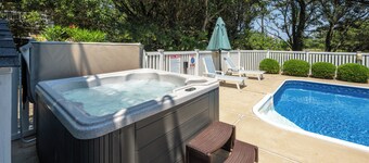 Las Brisas: New Rental, Large Private Pool, Hot Tub
