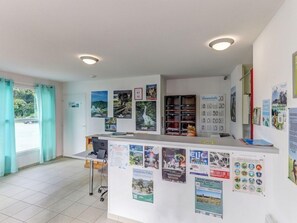 Lobby - Residence Vacanceole Le Domaine Du Bosquet (Egletons)