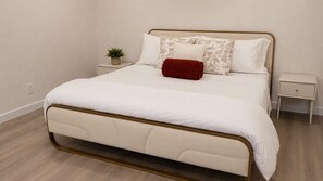 Room - NEW Spacious 3-bedroom in Dowtown San Antonio- RIVER WALK & FROST BANK CENTER (San Antonio)
