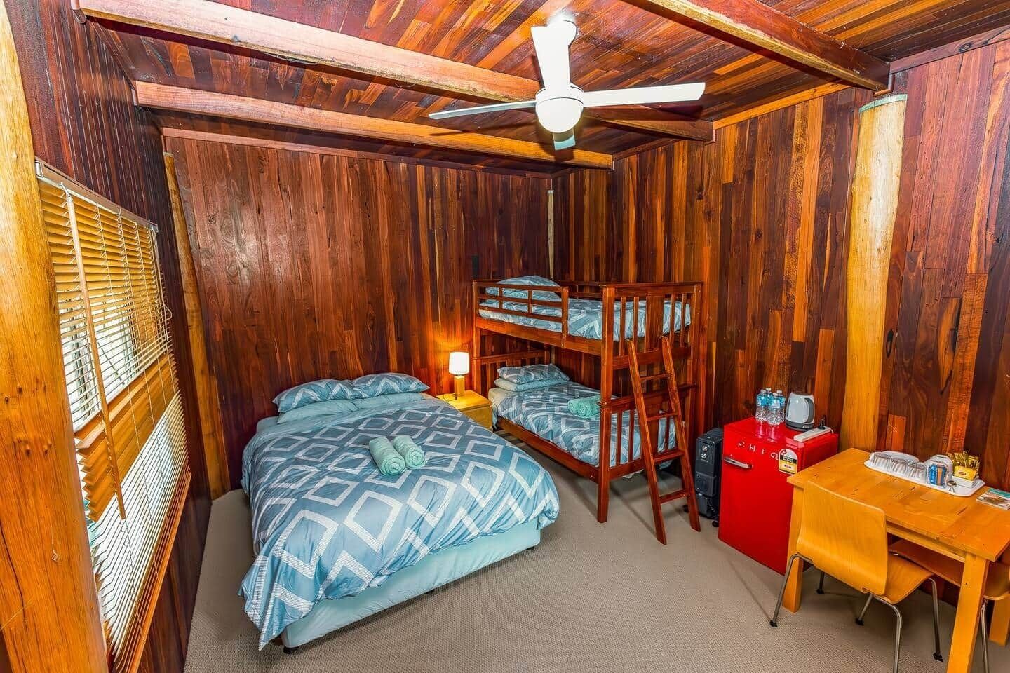 WiFi, bed sheets