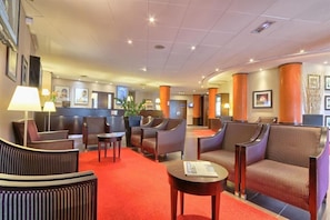 Lobby - Golden Tulip Paris CDG Airport Villepinte (Roissy-en-France)