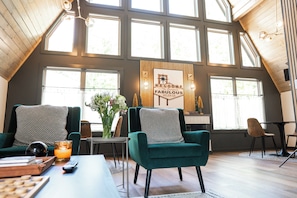 Interior - 3BR cabin Pet's welcome Helen's Innsbruck Resort with hot tub, deck, and forest views. (Helen)