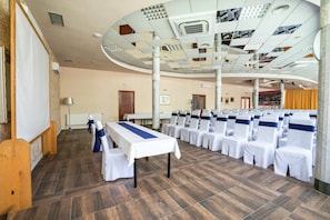 Meeting facility - Park (Bihac)