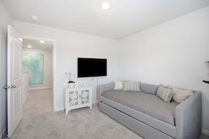 Smart TV - Ocean Par Villa | Golf & Beach Getaway (Ocean Isle Beach)