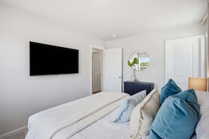 3 bedrooms, free WiFi, bed sheets - Ocean Par Villa | Golf & Beach Getaway (Ocean Isle Beach)