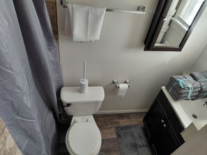 Handtücher, Seife, Toilettenpapier