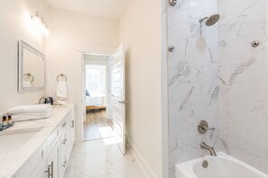 Shower, hair dryer, towels, soap - Stay Like a Local at Barefoot in the Bay In the Heart of Bay St. Louis (Bay St. Louis)