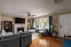 Fernseher, Kamin, Videospiele