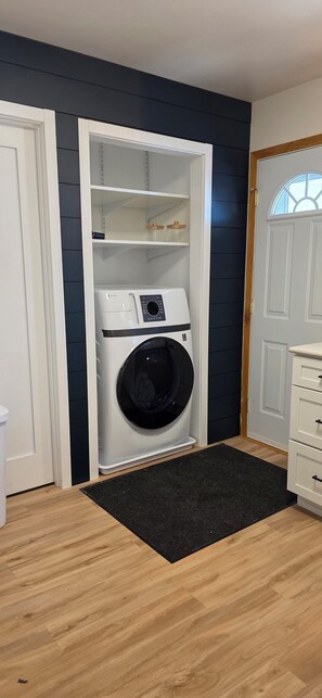 Interior - The perfect Moorhead home base - easy access to Interstate and downtown Fargo! (Moorhead)