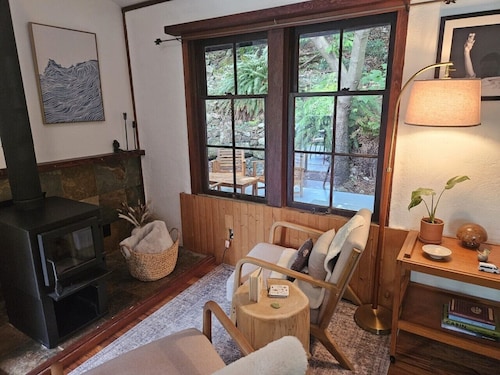 The Yellow Door Cottage | Classic Bowen Charm