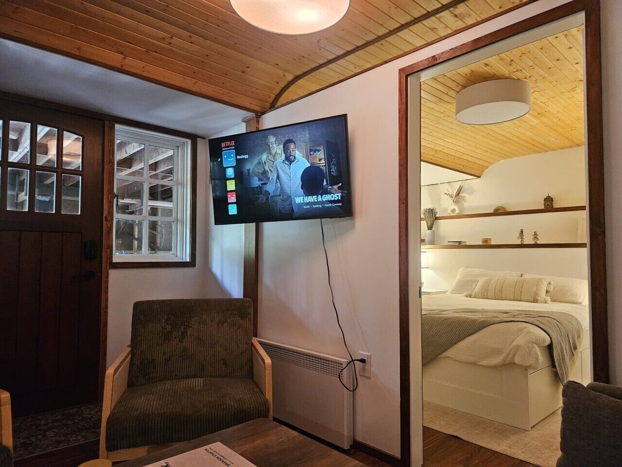 Desk, iron/ironing board, travel crib, WiFi