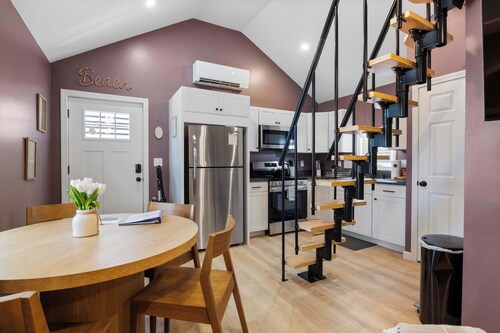 Coastal Breeze Cottage - Tiny Home at Hampton Beach