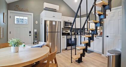 Sandy Toes Cottage - Tiny Home at Hampton Beach