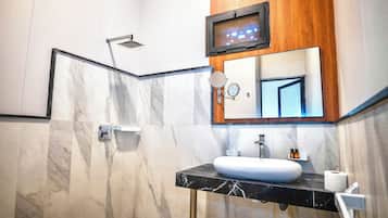 Shower, towels, soap, shampoo