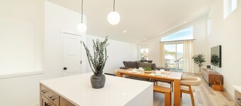 Brand New 3b/2.5 house in Sandy with AC!