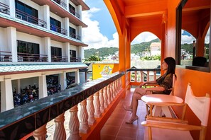 View from property - Maritime Rooms Patong (Patong)