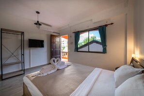 View from property - Maritime Rooms Patong (Patong)