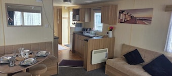 Beautiful 8 Berth - Caravan - Abergele
