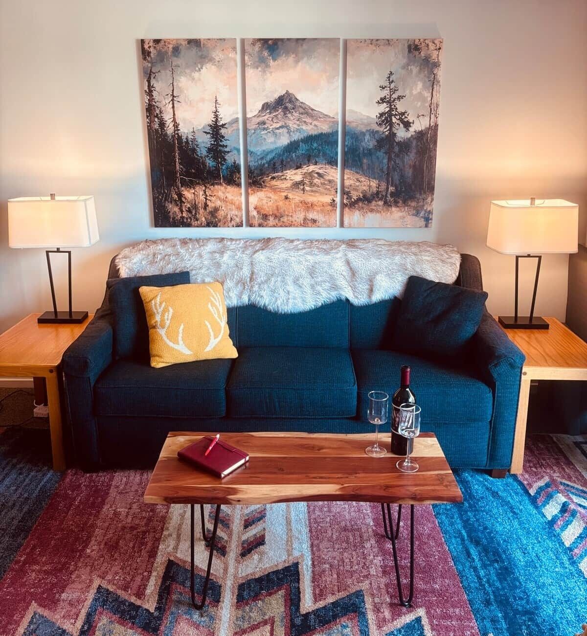 Smart TV, fireplace