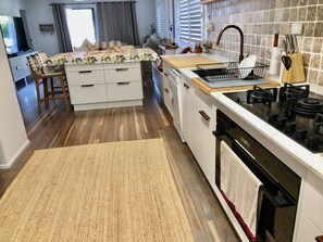 Private kitchen - Kinka Shack (Kinka Beach)