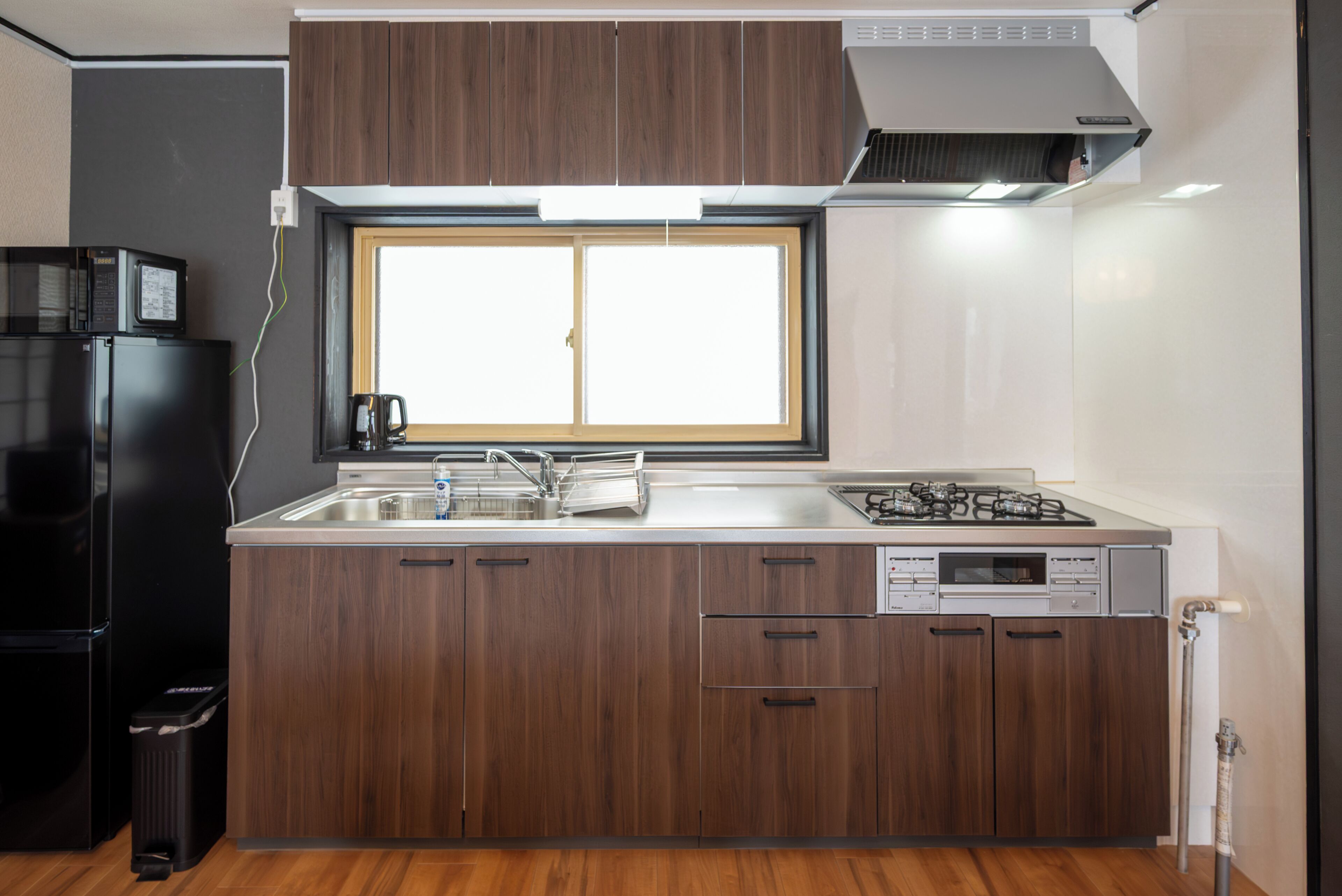 Basic House, 4 Bedrooms | Private kitchen