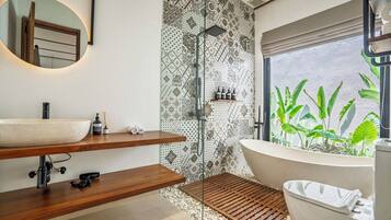 Deluxe villa, 2 slaapkamers, privézwembad | Badkamer